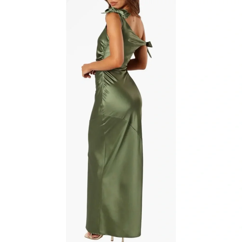 PETAL & PUP Selma One-Shoulder Satin Gown 💖NWT IN STORES💖 - Picture 3 of 4
